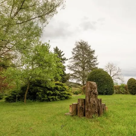 Cozy In Lesterny Near 別荘