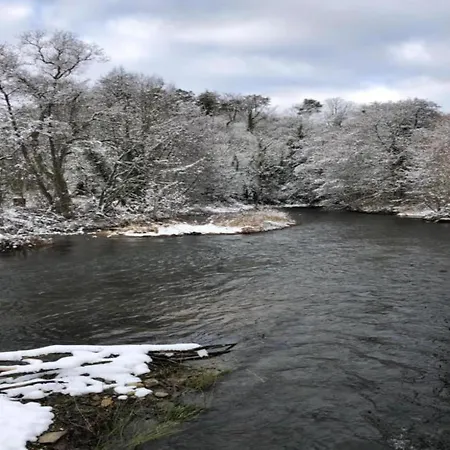 別荘 Cozy In Lesterny Near *