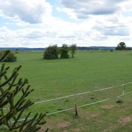 Cozy In Lesterny Near 別荘 *