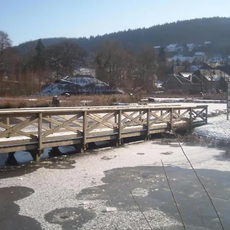 Cozy In Lesterny Near *