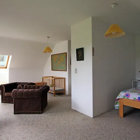 펜션 Cozy In Lesterny Near 나소그네